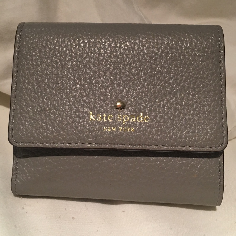 PERFECT CONDITION Kate Spade Grey Mini Wallet‎